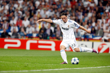 Madrid  Spanien  Mesut Oezil  Real Madrid CF  beim Halbfinale der UEFA Champions League