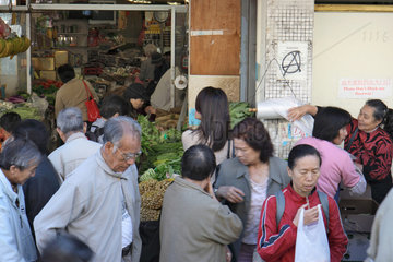 San Francisco  USA  Chinesen kaufen in China Town ein