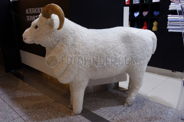 Dubai  Vereinigte Arabische Emirate  kuenstliches Schaf