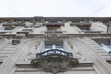 Balcony with ornate bas-relief feature