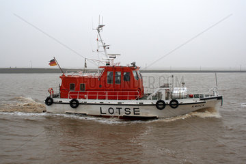 Emden  Deutschland  Lotsenboot Knock im Emder Aussenhafen