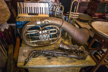 Tuba + Saxophon
