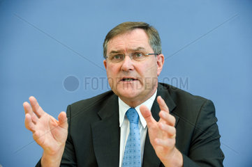 Berlin  Deutschland  Dr. Franz Josef Jung  CDU  Verteidigungsminister