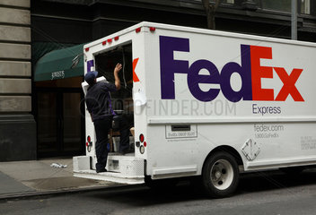 New York City  USA  FedEx-Wagen und Fahrer