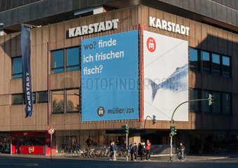 Berlin  Deutschland  das Karstadt-Kaufhaus in der Muellerstr. in Berlin-Wedding
