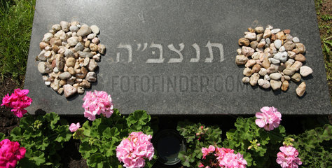 Saarbruecken  Deutschland  Grabstein auf dem Juedischen Friedhof