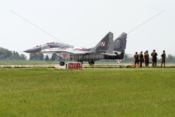 Schoenefeld  Deutschland  Jagdflugzeug MiG-29 der polnischen Luftstreitkraefte