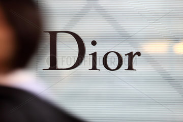 Hong Kong  China  Logo von Christian Dior