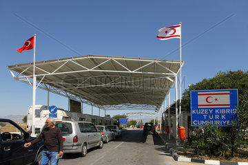 Nikosia  Tuerkische Republik Nordzypern  Grenzuebergang Agios Dometios