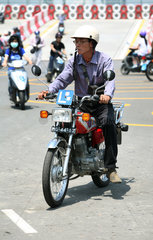 Macau  China  Fahrschule fuer Motorradfahrer