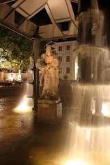 Saarbruecken  Deutschland  Brunnen am Schlossplatz