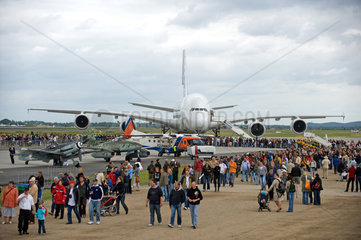 Schoenefeld  Deutschland  ausgestellter Airbus A380 auf der ILA