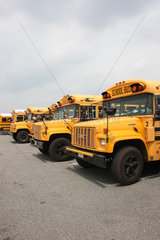 Philadelphia  Schulbusse auf einem Parkplatz