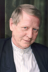 Hans Magnus Enzensberger  Schriftsteller  1989