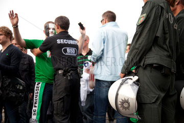Muenster  Deutschland  Polizeieinsatz im Fussballstadion
