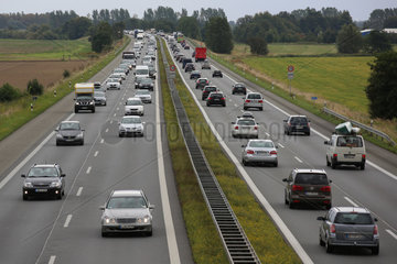 Neuruppin  Deutschland  zaehfliessender Autoverkehr auf der A24