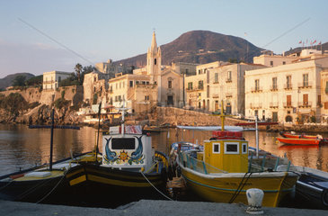 Italien  Aeolische Inseln  Lipari  Hafen