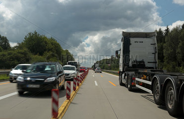 Witzhave  Deutschland  Autos in einer Baustelle auf der A24 Richtung Hamburg