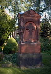 Berlin  Deutschland  Grab auf dem Dorotheenstaedtischen Friedhof