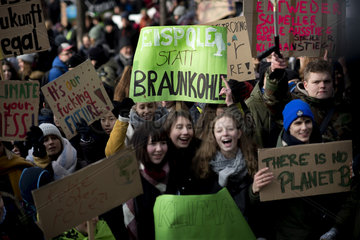 Students FridaysForFuture Climate-Coal Protest