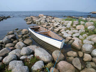 Hanoe  Schweden  Boot im Naturhafen