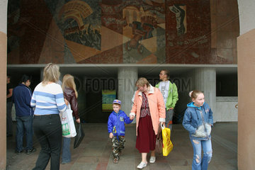 Minsk  Weissrussland  Eingang zu einer Metrostation