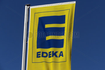 Sylt  Deutschland  Fahne des Einzelhandelsunternehmen Edeka