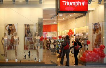 Posen  Polen  eine Filiale von Triumph im Einkaufszentrum GALERIA MALTA