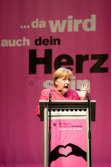 Dresden  Deutschland  Bundeskanzlerin Angela Merkel  CDU  auf dem 33. Evangelischen Kirchentag