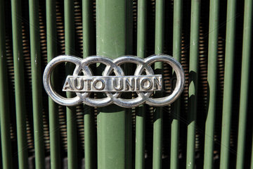 Paaren-Glien  Deutschland  Logo von Auto Union auf einem Kuehlergrill