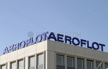 Berlin  Deutschland  Schriftzug der Fluggesellschaft AEROFLOT auf einem Hausdach