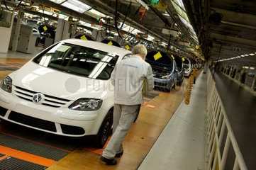 Wolfsburg  Deutschland  die Produktion des VW-Golf in der Volkswagen AG