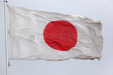 Iffezheim  Deutschland  Nationalflagge von Japan weht im Wind