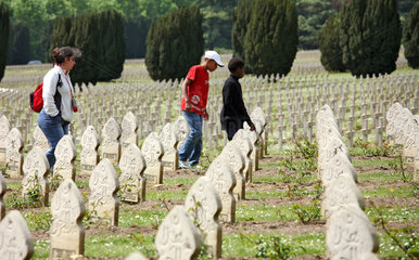 Verdun  Frankreich  Grabsteine fuer muslimische Soldaten