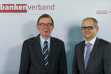 Berlin  Deutschland  Hans-Joachim Massenberg  BdB  und Carsten Klude  Warburg Bankengruppe