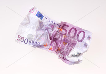 Berlin  Deutschland  zerknitterter 500-Euroschein
