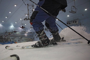Dubai  Vereinigte Arabische Emirate  Symbolfoto  Skifahren in der Indoorskihalle Ski Dubai