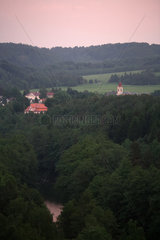 Stare Sedlo  Tschechische Republik  Dorf am Fluss Ohre