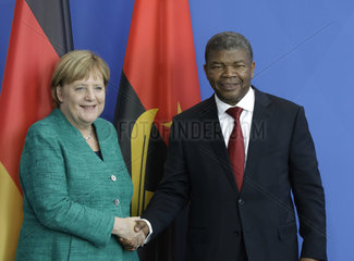 Bundeskanzleramt Treffen Merkel Lourenco