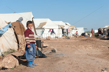 Atma  Syrien  ein Junge im Fluechtlingslager Atma Camp an der tuerkischen Grenze