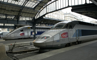Paris  zwei TGV