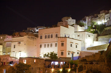 Chefchaouen  Marokko  Blick ueber die Stadt bei Nacht