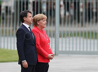 Giuseppe Conte und Angela Merkel