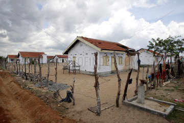 Vakarai  Sri Lanka  vom Buergerkrieg betroffene Wohnsiedlung