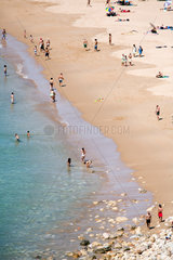 Sagres  Portugal  Badegaeste am Strand