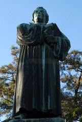 Eisenach  Deutschland  das Denkmal des beruehmten Reformators Martin Luther