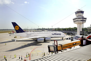 A380 in Flughafen Tegel