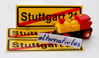 Stuttgart  Deutschland  Anti-Stuttgart 21-Aufkleber und Unwort alternativlos