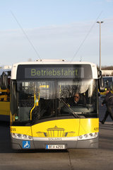 Berlin  Deutschland  Bus der BVG im Betriebshof