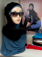 Berlin  Deutschland  Imzadi Couture  Mode fuer muslimische Maedchen und Frauen